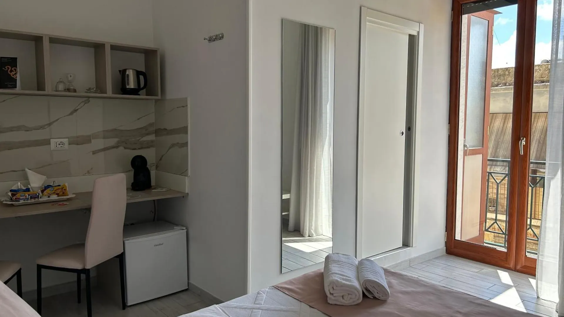 Home Elisabet Napoli Appartamento