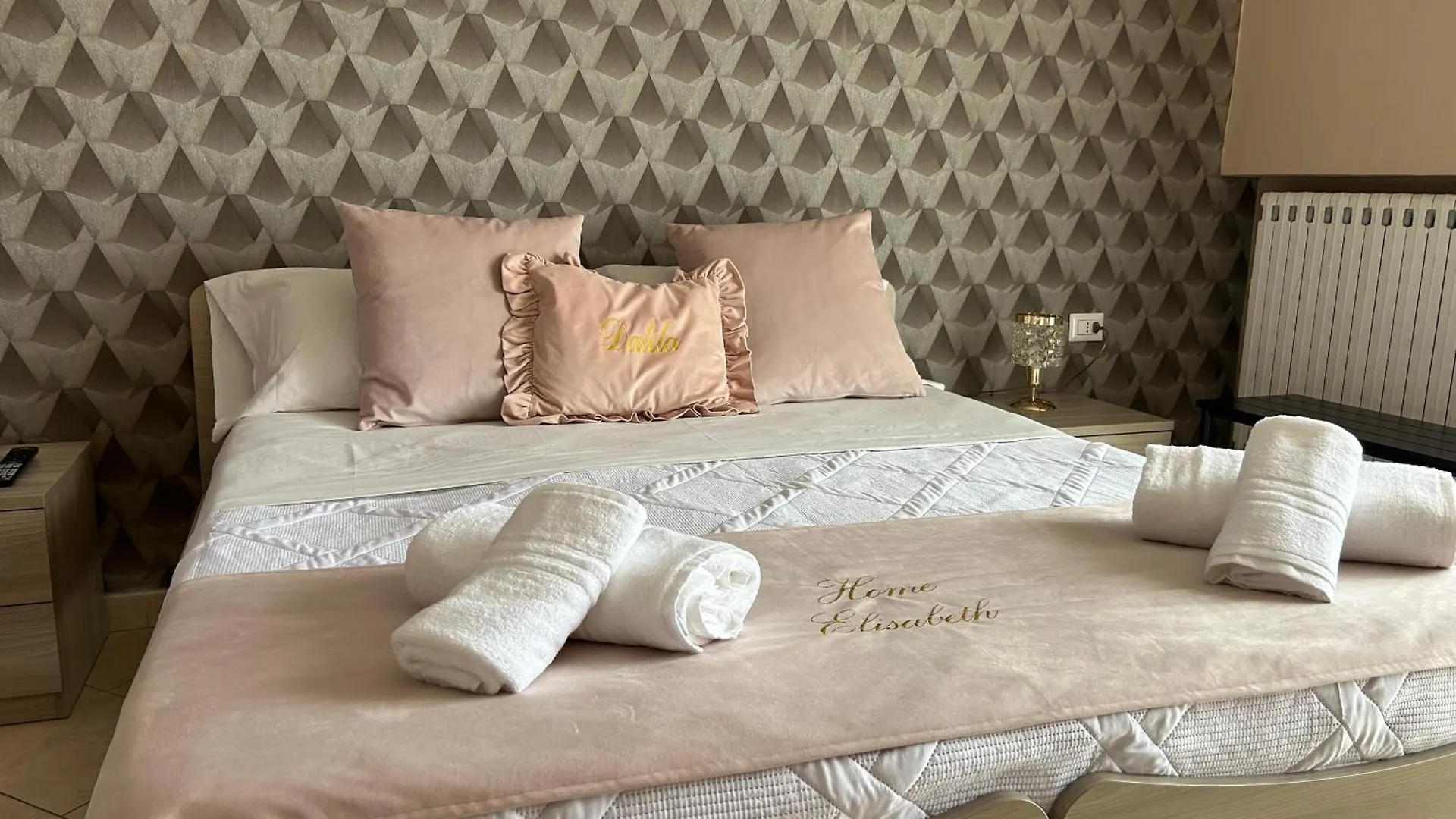 Apartment Home Elisabet Naples Italy